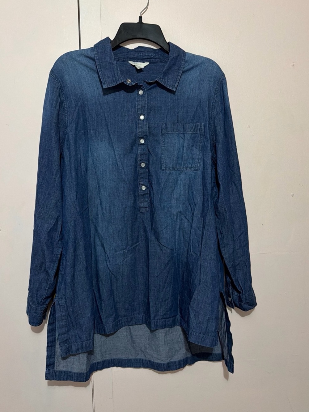 EST. 1946 Chambray Popover Tunic Top